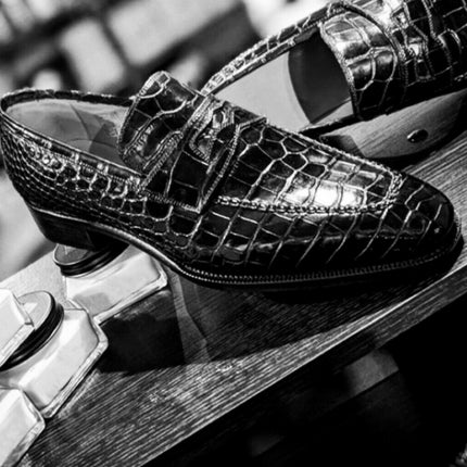 Handmade Men’s Black Almond Toe Crocodile Texture Leather Moccasin Dress Shoes